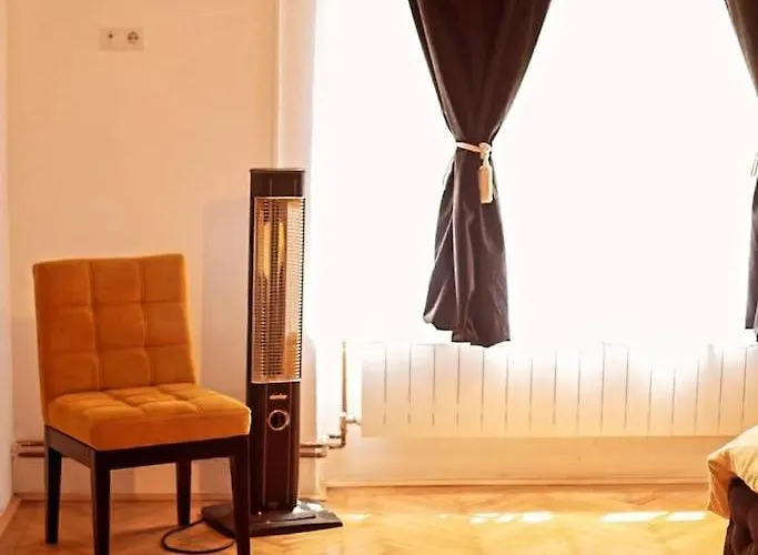 Cozy Abode Awaits!